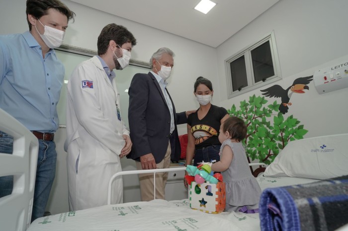 Caiado inaugura ala pediátrica humanizada em Jataí