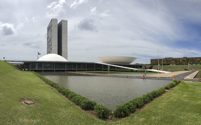 Senado pode votar em abril 12 MPs do ano passado