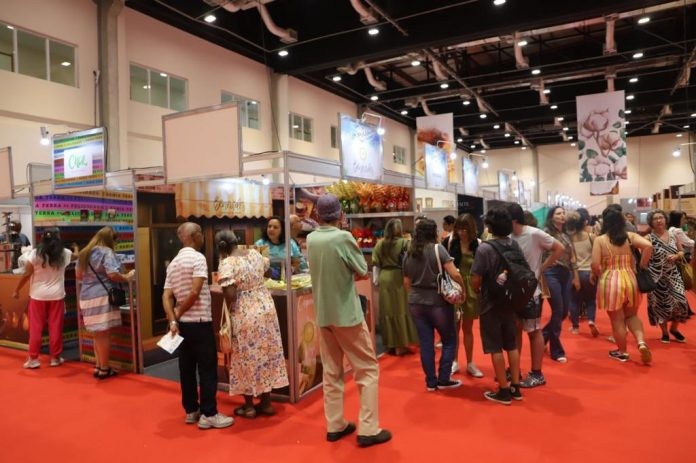 Com apoio do Estado, Feira Origem Week promove capacitação turística em Salvador