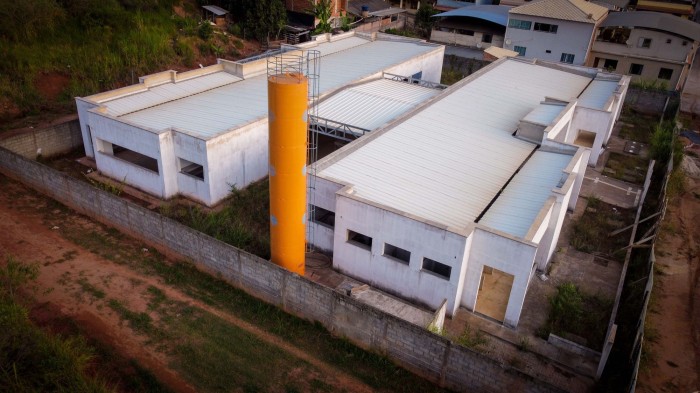Prefeito Romário assina Ordem de Serviço para finalização da Creche no bairro Nossa Senhora da Penha