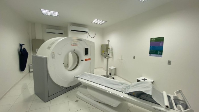 Com recurso do Avançar, Casa de Saúde de Santa Maria coloca novo tomógrafo em funcionamento