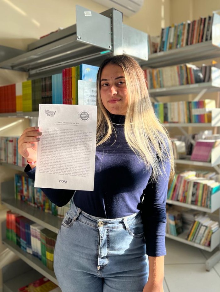 Estudantes catarinenses vencem concurso de redação da Defensoria da União