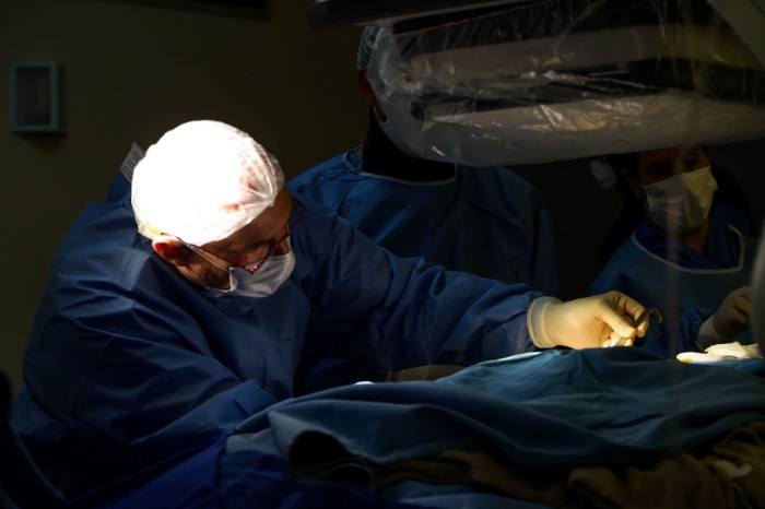 Procedimento pioneiro para pacientes cardíacos é realizado no Instituto de Cardiologia