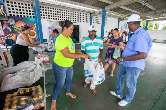 Cesta de Páscoa foi entregue em ponto extra nesta terça (4/4)