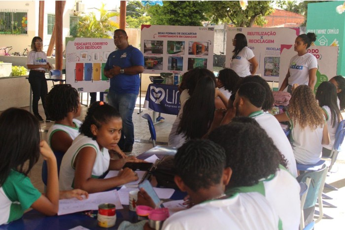 Limpec leva educação ambiental à Escola Thomaz Camilo