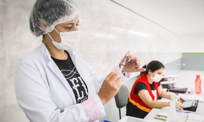 Garanhuns amplia reforço com a bivalente para trabalhadores da saúde e pessoas com comorbidades a partir dos 12 anos