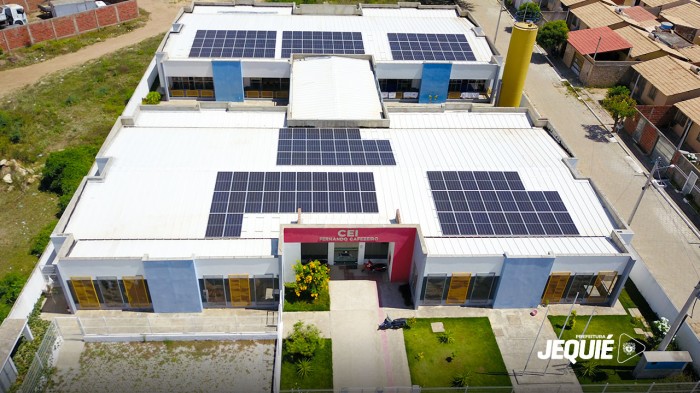 Prefeitura de Jequié inicia instalação de energia solar em escolas municipais; iniciativa deverá reduzir gastos com conta de energia elétrica