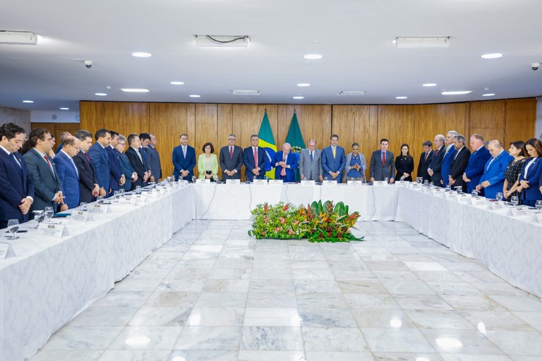 Governo anuncia R$ 150 milhões para combate à violência nas escolas.