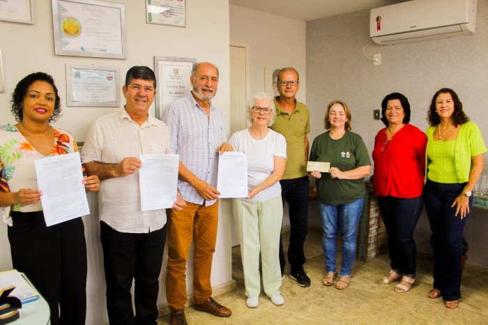 ASSINADO TERMO DE COLABORAÇÃO ENTRE A PREFEITURA DE GUAÇUÍ E O LAR DOS IDOSOS FREDERICO OZANAM