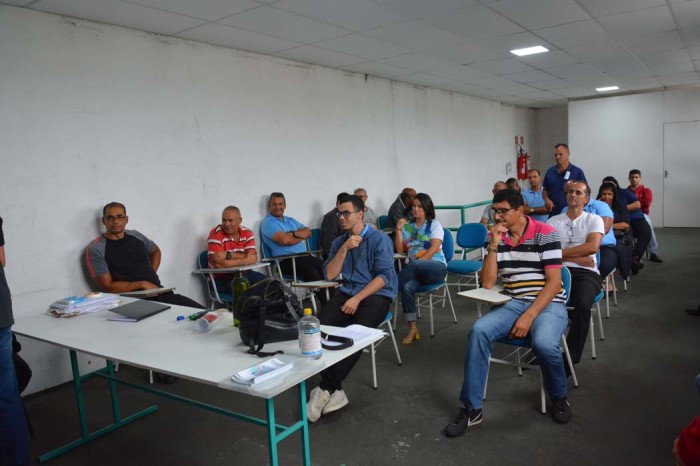 Crav realiza semana de palestras com motoristas e cobradores da Viação Rosa sobre violência contra a mulher