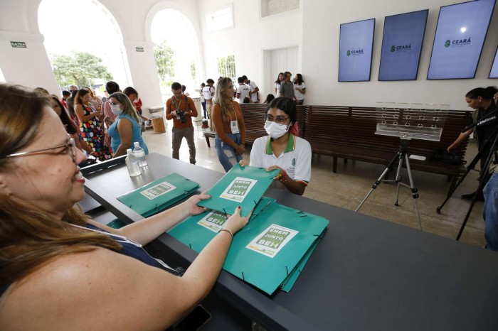 Governo do Ceará lança edição 2023 do projeto que auxilia preparação dos alunos da rede estadual para o Enem