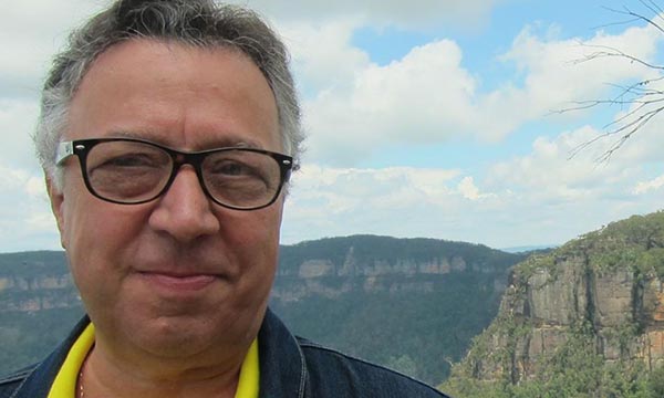 Bolsonaro gasta milhões por votos. 