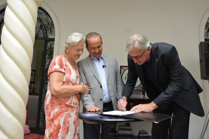 Posse de Paulão, na Fesporte, é marcada pela emoção