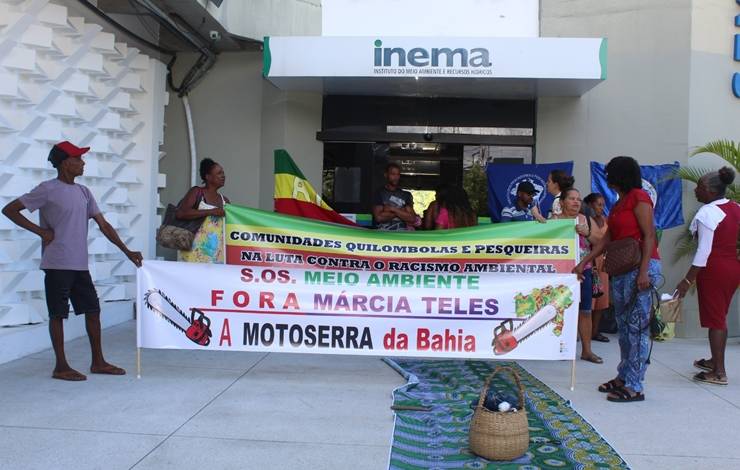 Pescadores e Quilombolas ocupam INEMA, Denunciam o Racismo Ambiental, pedem saída de Márcia Telles e cumprimento da Convenção 169 da Organização Internacional do Trabalho.