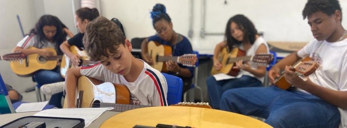 Rede estadual aposta na arte como estímulo para desenvolvimento pessoal e cognitivos dos estudantes