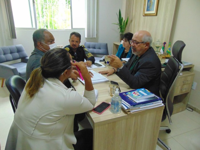 Plano de segurança nas escolas municipais inclui aumento do efetivo da Guarda, botão do pânico e psicólogos e assistentes sociais