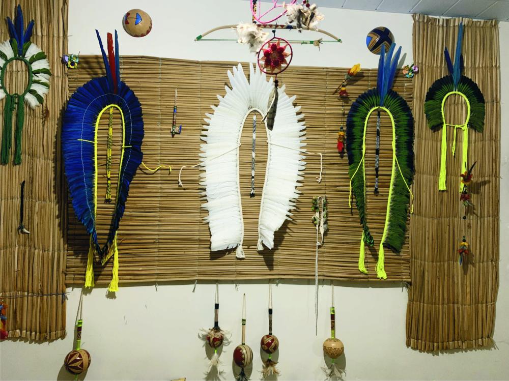 Exposição de arte reverencia a cultura indígena.