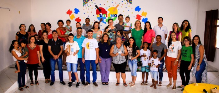 CRAS faz entrega da carteirinha do autista