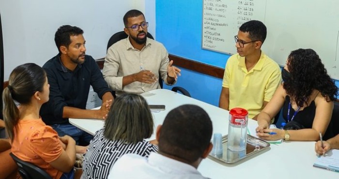 Secretários recebem representantes de instituições privadas do município
