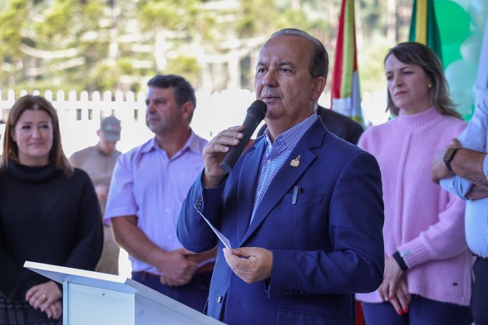 Governador inaugura Centro de Referência de Assistência Social no município de Palmeira