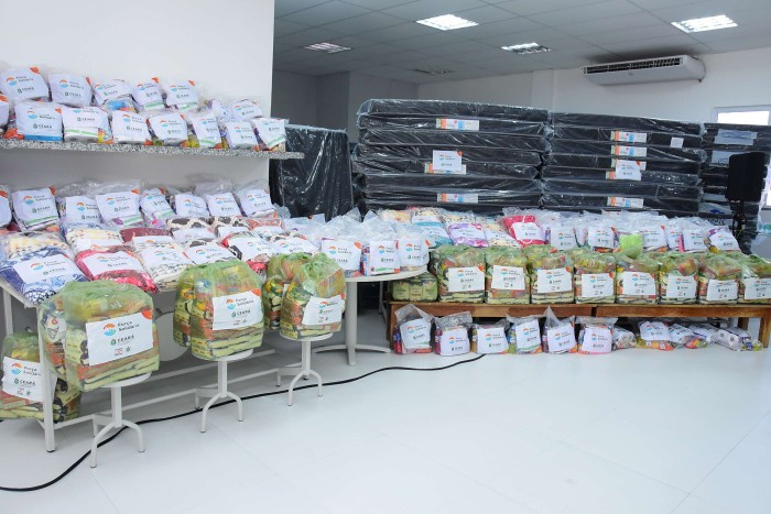 Governo do Ceará entrega kits de apoio às famílias atingidas pelas chuvas