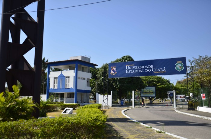 Uece oferece 1.060 vagas de graduação a distância para 13 municípios do Ceará