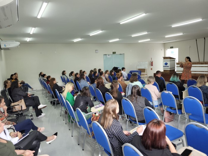 Assistência Social capacita municípios do Extremo Oeste sobre o Serviço de Convivência e Fortalecimento de Vínculos