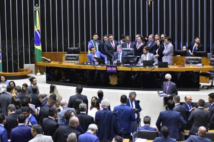 Lira determina criação de três CPIs; acompanhe