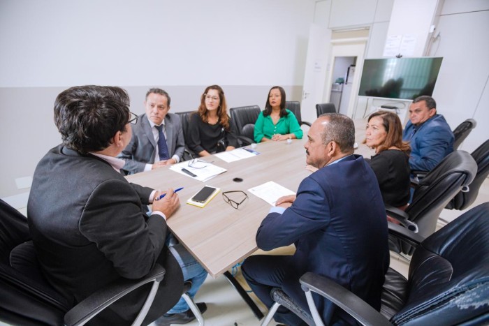 Camaçari busca recursos para atenção básica em saúde