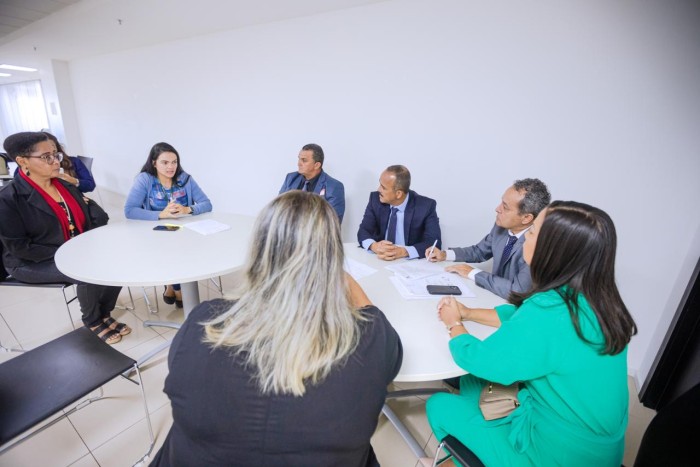 Camaçari busca habilitação de duas ambulâncias do SAMU