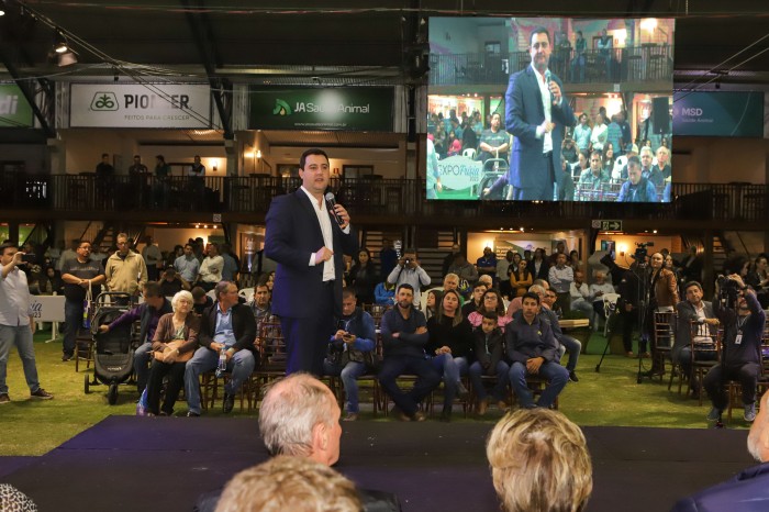 Em Carambeí, governador destaca cooperativismo e garante apoio ao agronegócio paranaense