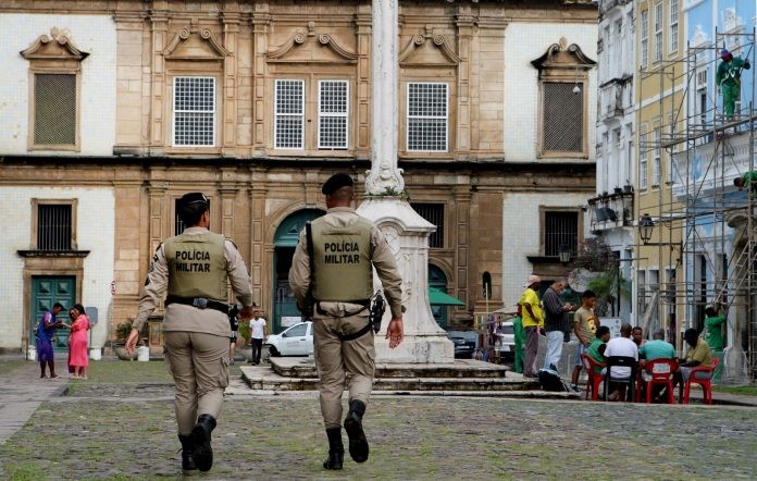 Turistas e baianos contam com a Polícia Militar para circular em segurança na região do Pelourinho