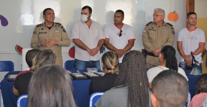 Projeto Saúde Ocular na Escola é realizado com a ajuda de parceiros