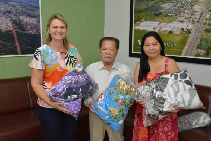 Assistência Social entrega cobertores para instituições de Bataguassu