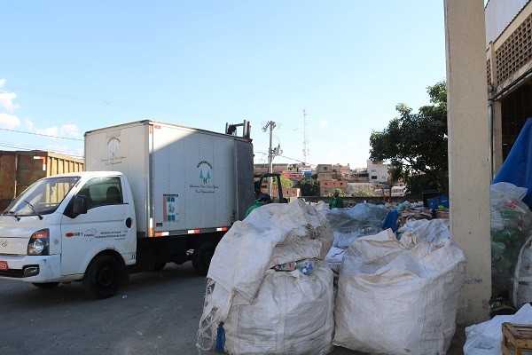 Governo de Minas realiza novo repasse do Bolsa Reciclagem e registra recorde de investimentos anuais no programa