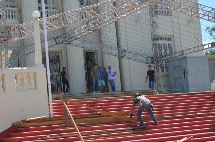 Governo e Acisa acertam o últimos detalhes para a Festa do Trabalhador com show da cantora Joelma