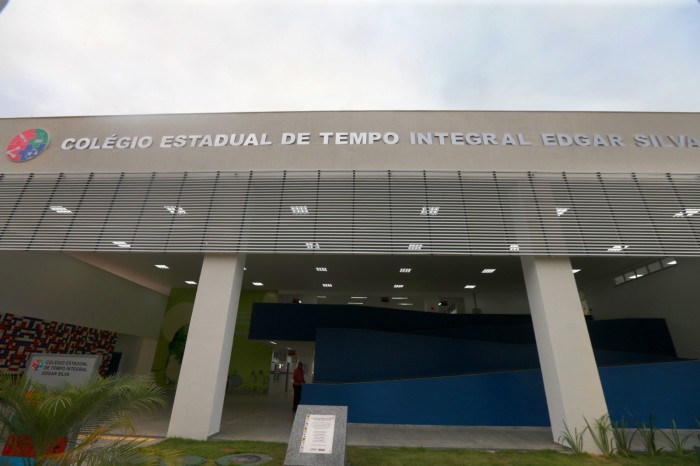 Em Andaraí, Governo entrega novo Colégio Estadual de Tempo Integral, obras de segurança, esporte e urbanização