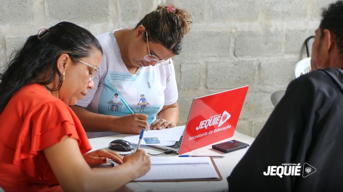 Prefeitura de Jequié inicia mais uma etapa de entrega dos kits de cestas básicas, higiene, limpeza e dormitório às famílias cadastradas durante enchentes