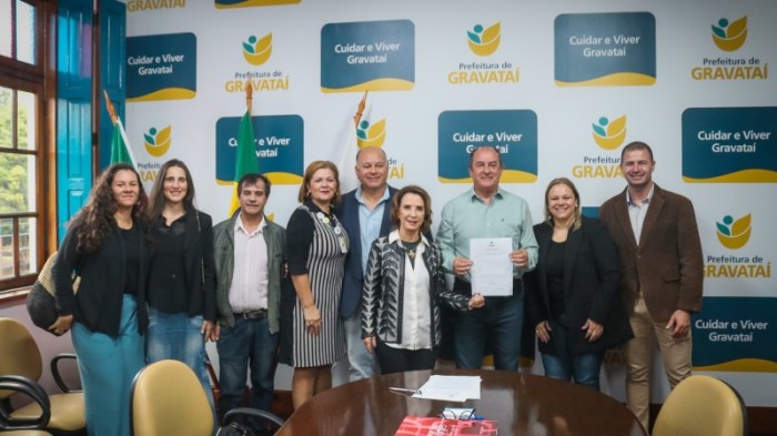 Governo e Prefeitura de Gravataí celebram retorno do município ao Programa de Apoio ao Transporte Escolar
