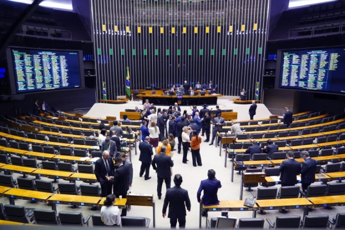 Lira diz que PL das Fake News só será votado hoje se houver votos para aprovar; acompanhe