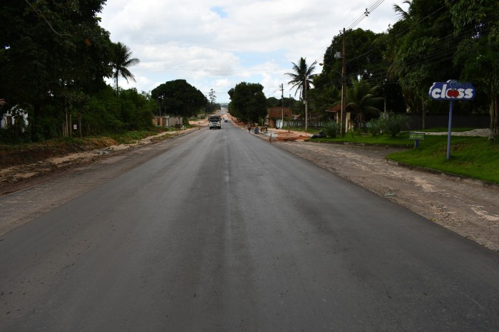 Obras de restauração e alargamento da estrada Alagoinhas-Araçás seguem em execução