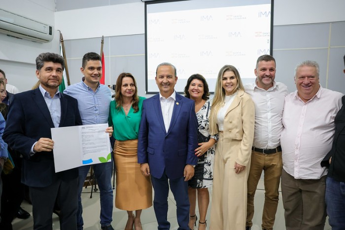 Governador entrega licenças ambientais para empreendimentos que vão investir mais de R$ 100 milhões no estado