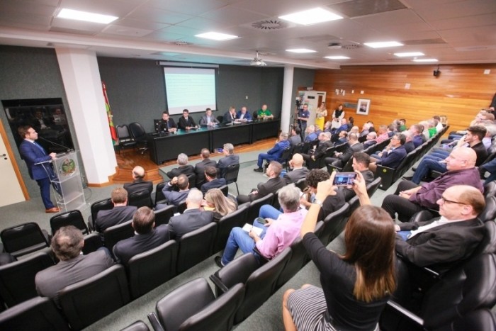 Governo do Estado e Alesc debatem ações em defesa do varejo de Santa Catarina