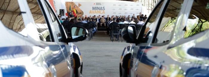 Governador entrega 121 novas viaturas para a Polícia Militar de Minas Gerais
