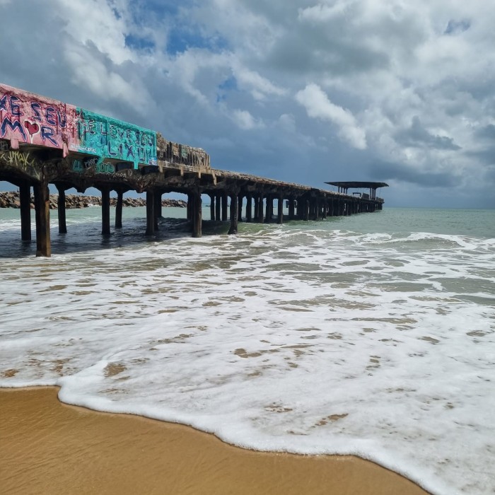 Boletim de balneabilidade da Semace indica cinco praias próprias