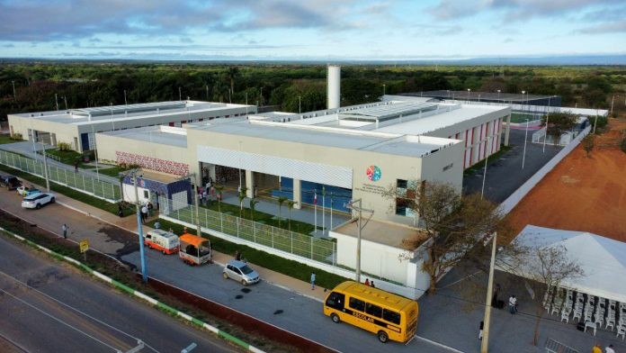 Estado da Bahia entrega mais um colégio de tempo integral, desta vez no município de Lapão