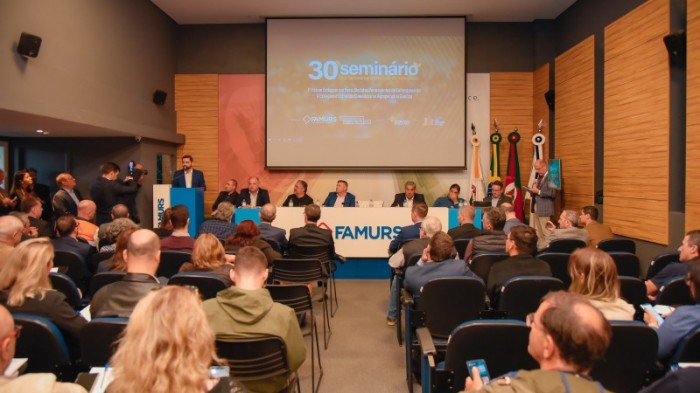 Secretaria da Agricultura e Famurs debatem medidas de enfrentamento a eventos climáticos extremos no 1º Fórum Estiagem em Foco