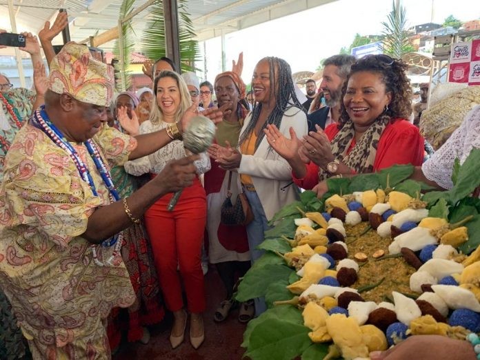Bembé do Mercado movimenta turismo étnico-afro em Santo Amaro