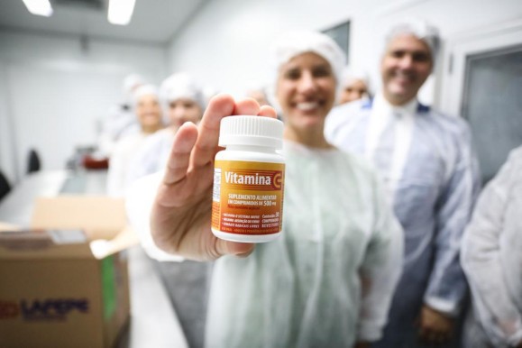 Governadora Raquel Lyra inaugura novas instalações do Lafepe e anuncia volta da produção de vitamina C pelo laboratório após 10 anos