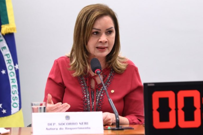 Para debatedores, ensino público de qualidade passa pela articulação entre União, estados e municípios